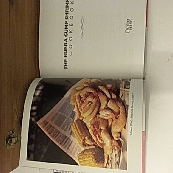 Bubba Gump Shrimp Co. Cookbook - Picture 4 of 5